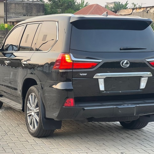 Foreign Used 2016 Lexus LX570 for Sale In Lagos