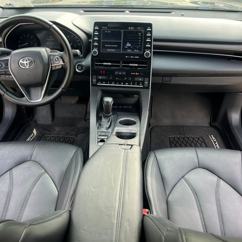 Foreign Used 2019 Toyota Avalon XLE for Sale In Lagos image