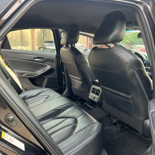 Foreign Used 2019 Toyota Avalon XLE for Sale In Lagos