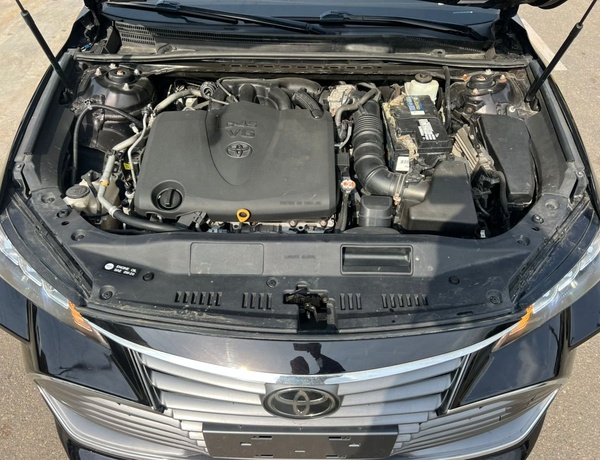 Foreign Used 2019 Toyota Avalon XLE for Sale In Lagos