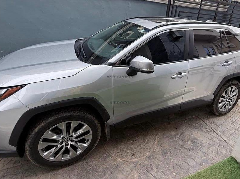 Foreign Used 2024 Toyota RAV4 XLE AWD for Sale In Lagos image