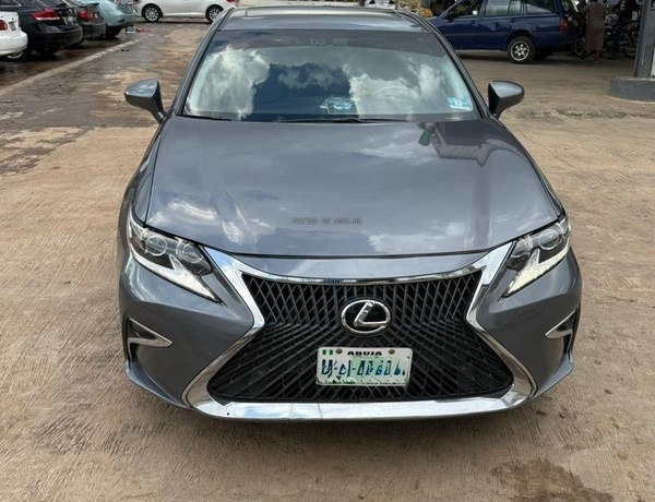 Lexus ES350 2013 for Sale In  Ibadan Oyo State