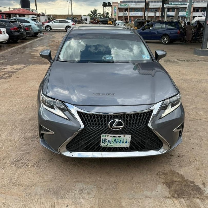 Lexus ES350 2013 for Sale In  Ibadan Oyo State image