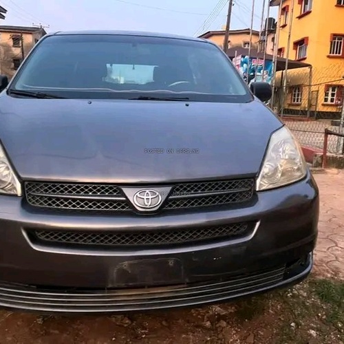 Toyota Sienna 2005 for Sale In Lagos State