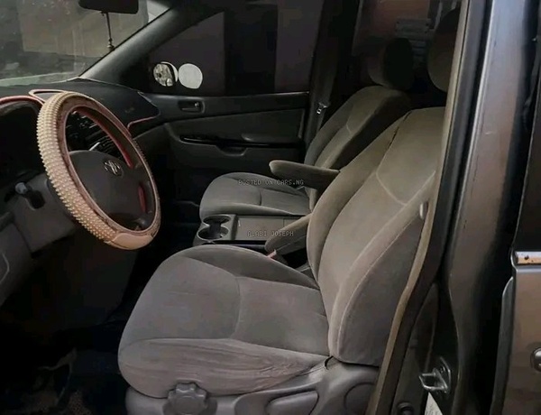 Toyota Sienna 2005 for Sale In Lagos State