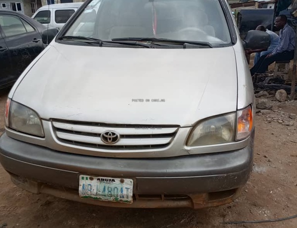 Toyota Sienna 2001 For Sale In Mushin Lagos