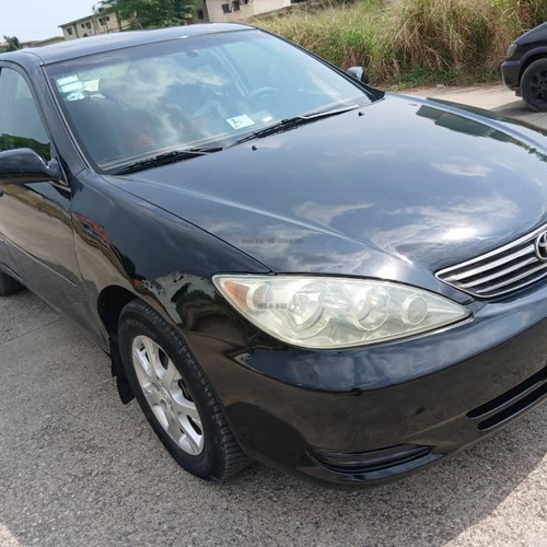 Toyota Camry 2004 V6 for Sale In Lagos