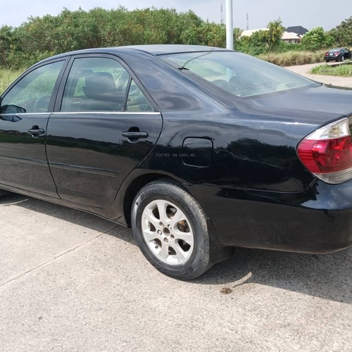 Toyota Camry 2004 V6 for Sale In Lagos