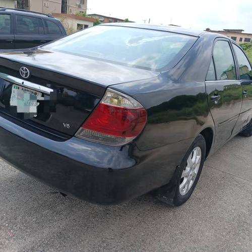 Toyota Camry 2004 V6 for Sale In Lagos