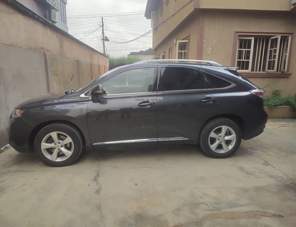 Foreign Used Lexus RX350 2010 for Sale In Lagos