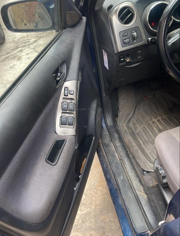 Toyota Matrix 2004 for Sale In Lagos image