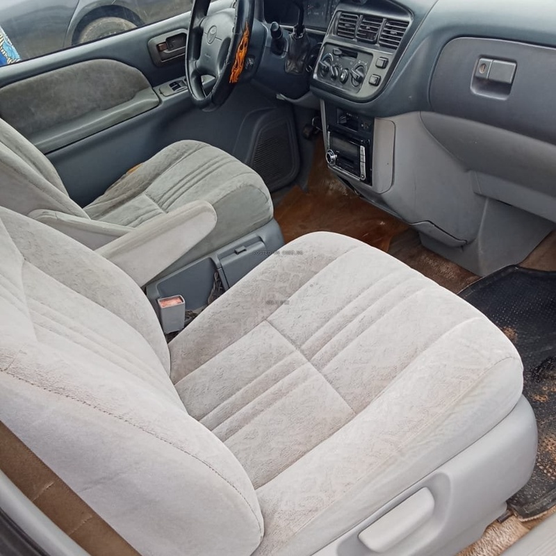 Toyota Sienna 2000 for Sale In Lagos image
