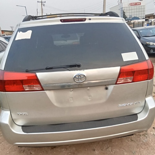 Toyota Sienna 2005 for Sale In Lagos