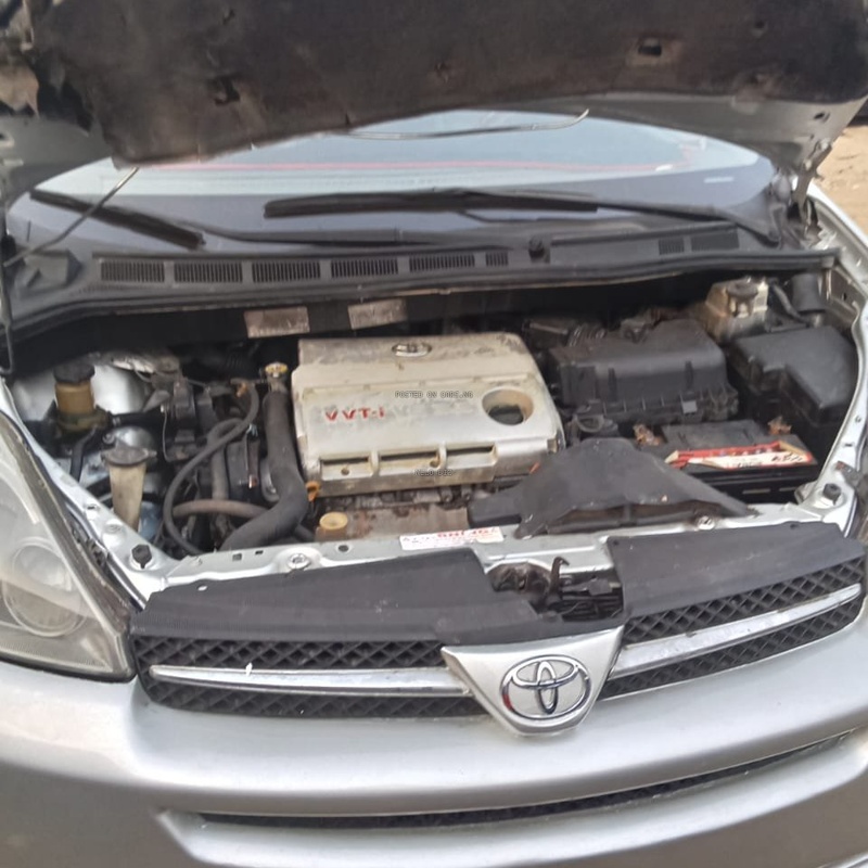 Toyota Sienna 2005 for Sale In Lagos image