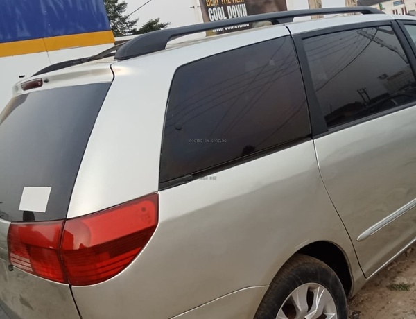 Toyota Sienna 2005 for Sale In Lagos