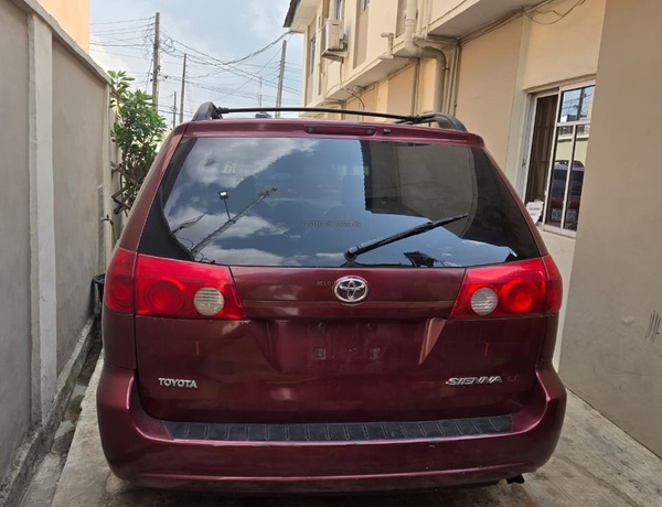 Toyota Sienna 2009 for Sale In Lagos