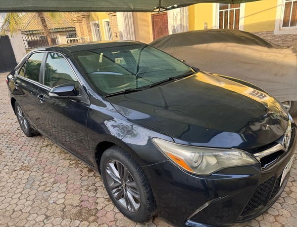 Neatly Used 2016 Toyota Camry for Sale In Abuja