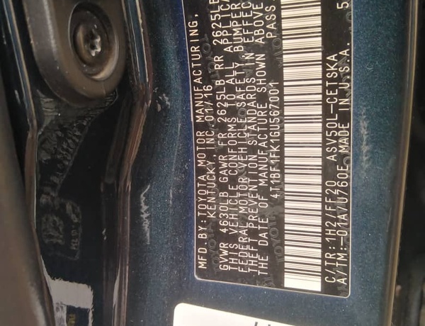 Neatly Used 2016 Toyota Camry for Sale In Abuja