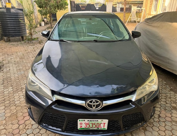 Neatly Used 2016 Toyota Camry for Sale In Abuja