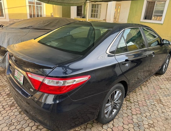 Neatly Used 2016 Toyota Camry for Sale In Abuja