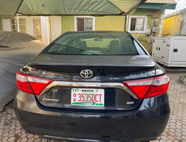 Neatly Used 2016 Toyota Camry for Sale In Abuja