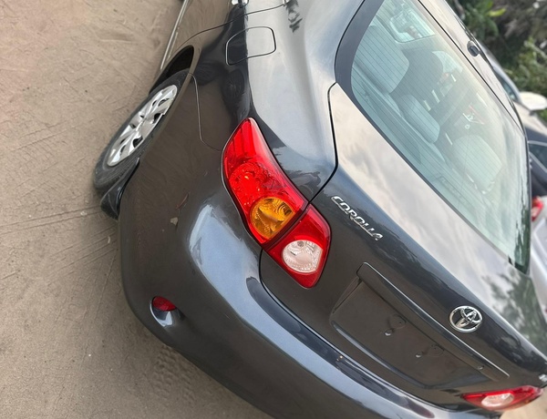 Foreign Used Toyota Corolla LE 2010 for Sale In Alimosho Lagos