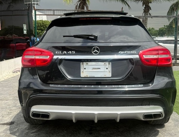 Sharp Nigerian Used 2015 Mercedes Benz GLA45 AMG for Sale In Abuja