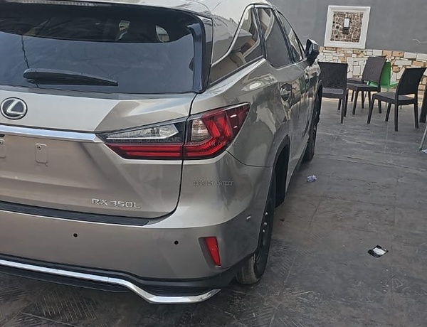 Foreign Used 2018 Lexus RX 350L for Sale In Lagos