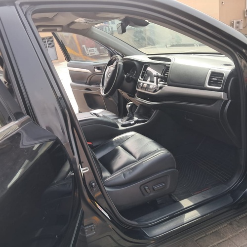Toyota Highlander 2017 for Sale  In Lekki Lagos