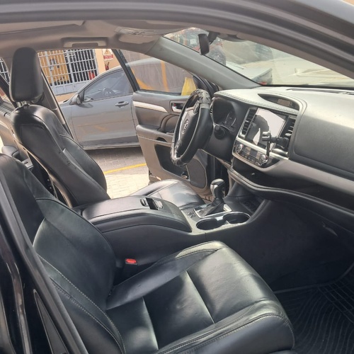 Toyota Highlander 2017 for Sale  In Lekki Lagos