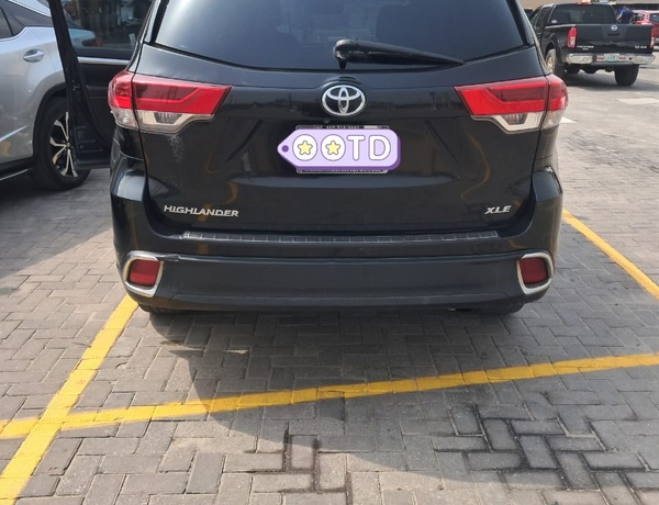 Toyota Highlander 2017 for Sale  In Lekki Lagos