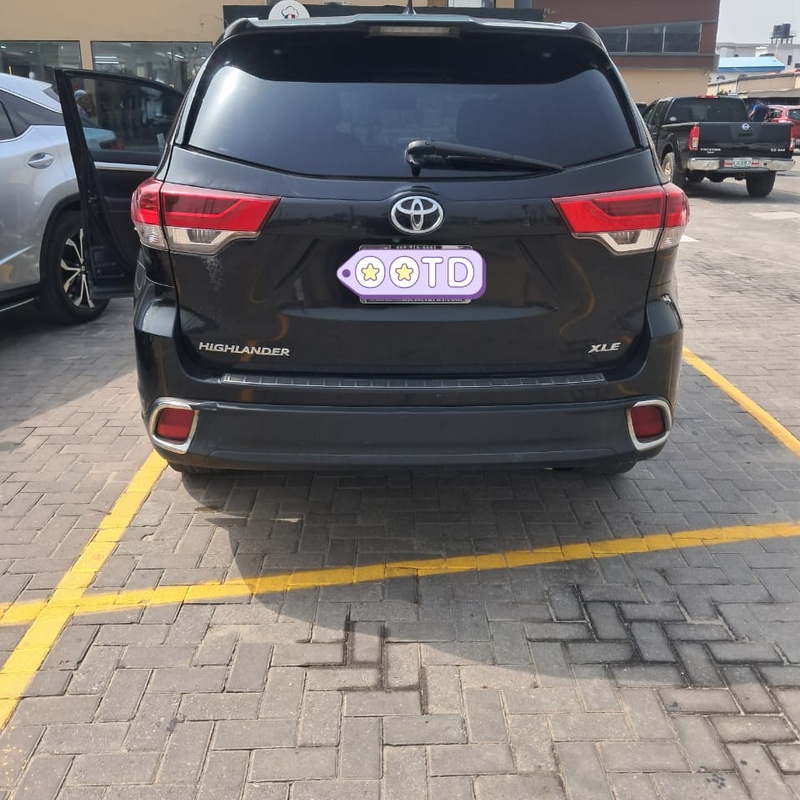 Toyota Highlander 2017 for Sale  In Lekki Lagos image