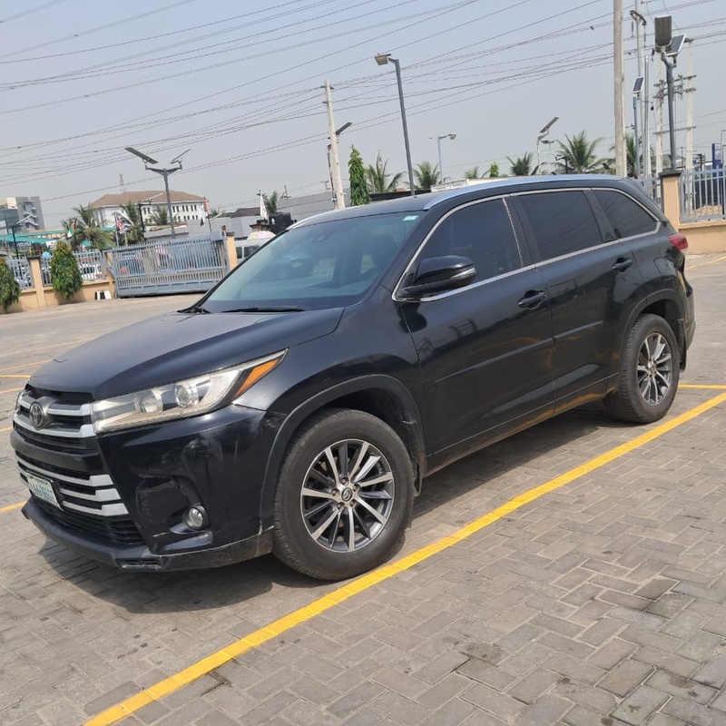Toyota Highlander 2017 for Sale  In Lekki Lagos image