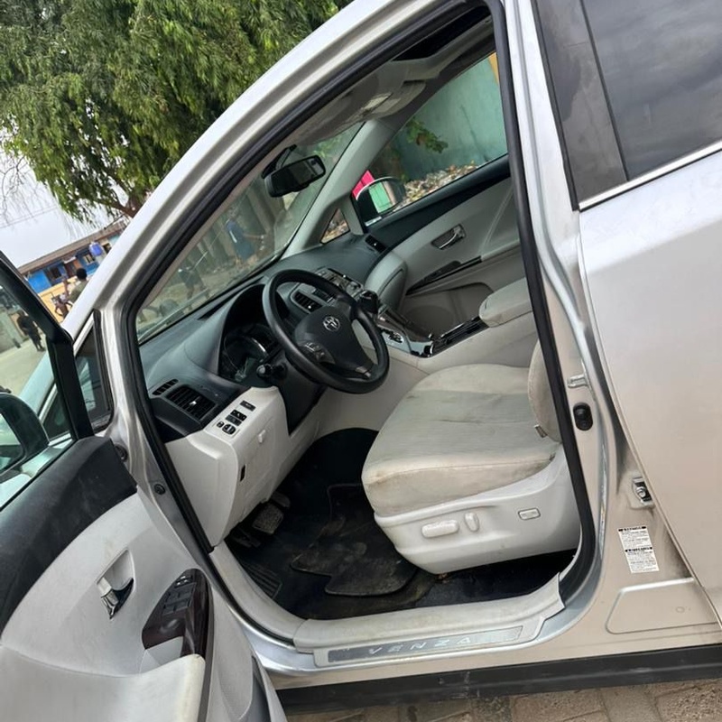 FOREIGN USED TOYOTA VENZA 2010 FOR SALE  IN LAGOS image