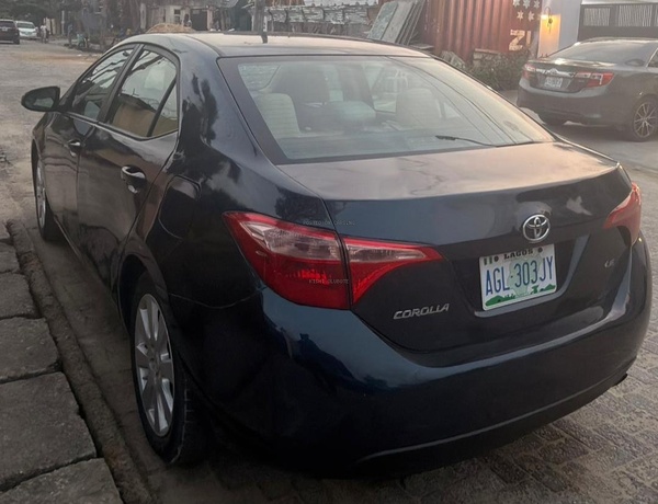 Nigerian Used Toyota Corolla 2017 for Sale In Lekki Lagos