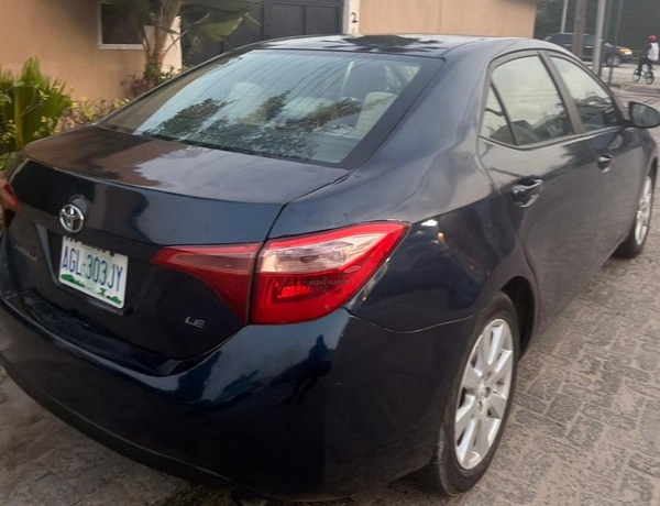 Nigerian Used Toyota Corolla 2017 for Sale In Lekki Lagos