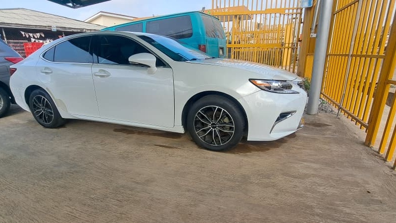Foreign Used Lexus ES 350 2013 for Sale In Oyo State image