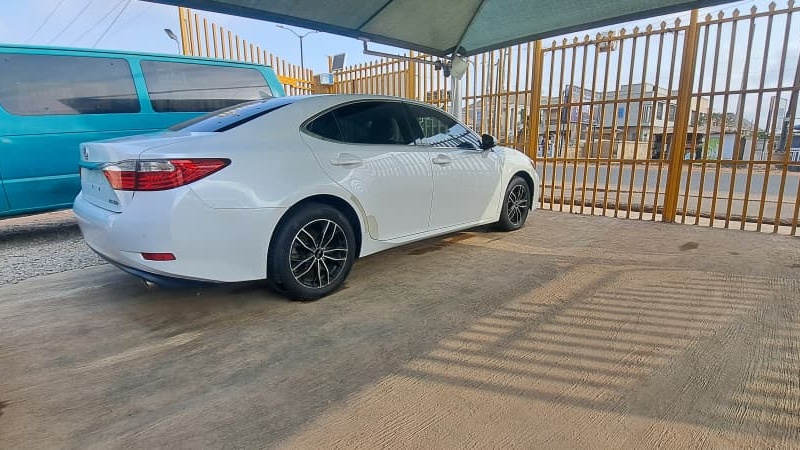 Foreign Used Lexus ES 350 2013 for Sale In Oyo State image