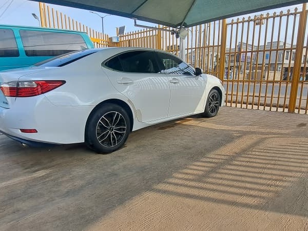 Foreign Used Lexus ES 350 2013 for Sale In Oyo State