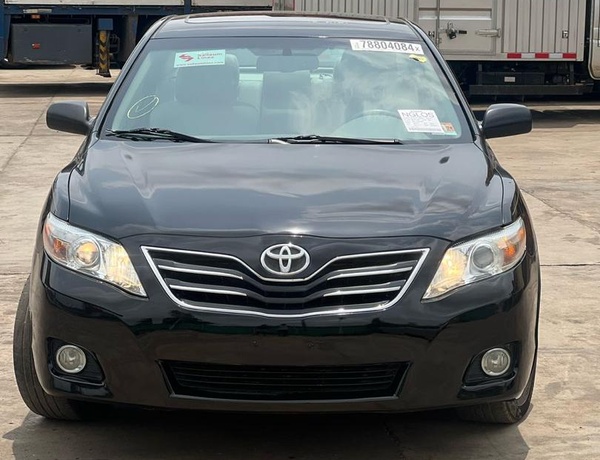 Foreign Used 2010 Toyota Camry XLE for Sale In Lagos