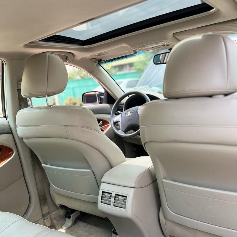 Foreign Used 2010 Toyota Camry XLE for Sale In Lagos image