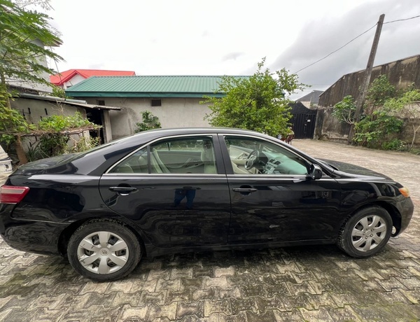 Nigerian Used Toyota Camry LE 2007 for Sale In Lagos