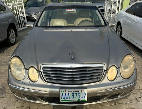Nigerian Used Mercedes Benz E320 2009 for Sale In Lagos