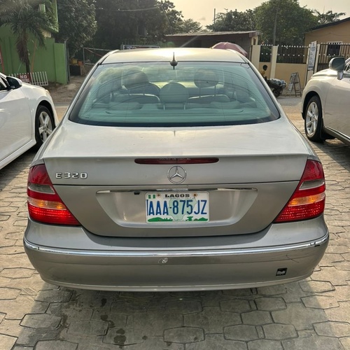 Nigerian Used Mercedes Benz E320 2009 for Sale In Lagos