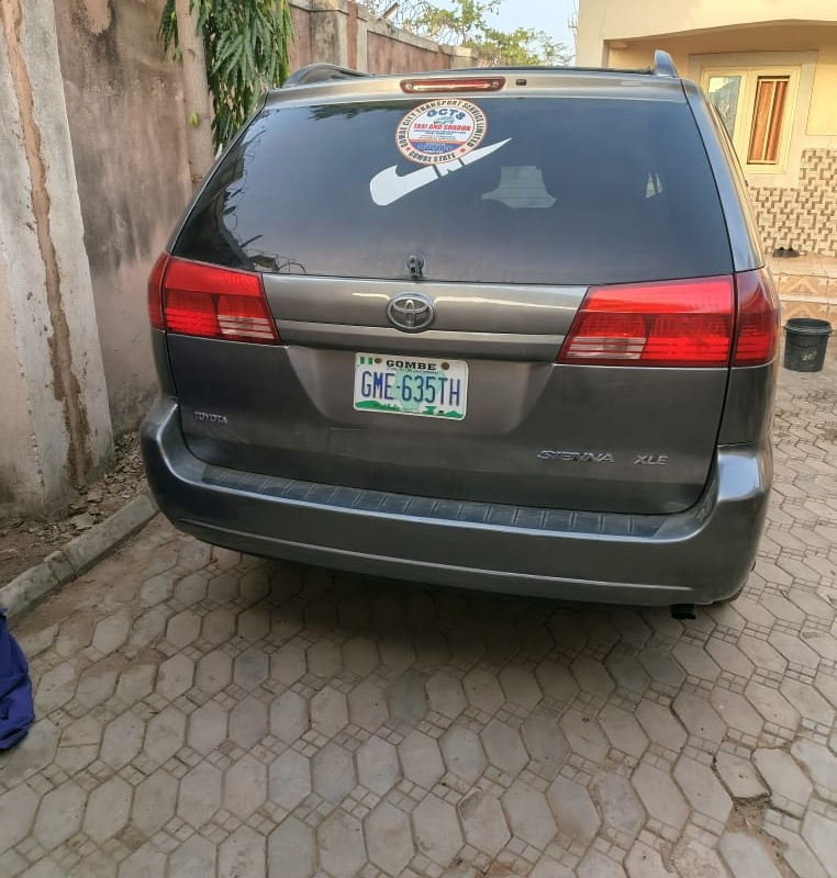 Foreign Used Toyota Sienna for Sale In Gombe image