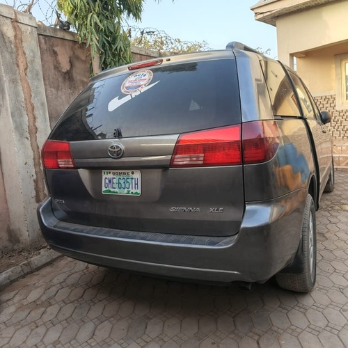 Foreign Used Toyota Sienna for Sale In Gombe