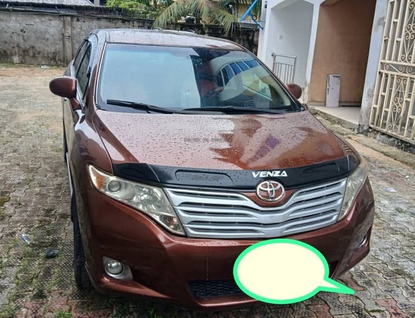 Nigerian Used Toyota Venza 2010 for Sale in Bayelsa