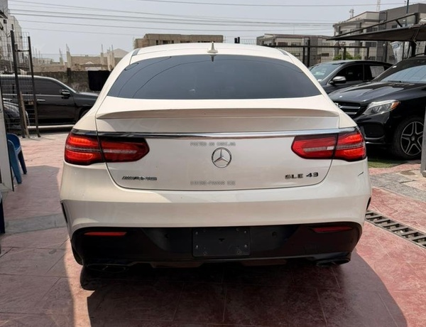 REGISTERED 2017 MERCEDES BENZ GLE 43 FOR SALE IN LAGOS