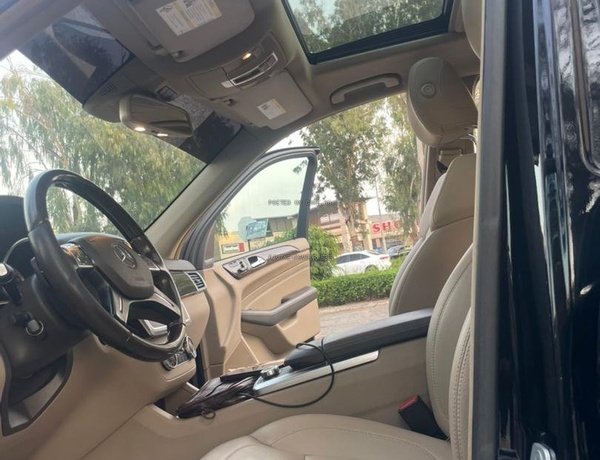 FOREIGN USED MERCEDES BENZ 2012 ML350 FOR SALE IN LAGOS