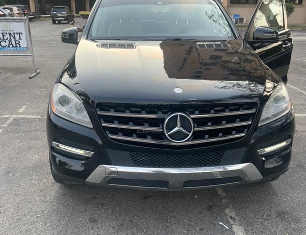 FOREIGN USED MERCEDES BENZ 2012 ML350 FOR SALE IN LAGOS